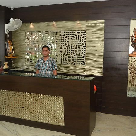 Hotel Milan Palace 阿姆利则 外观 照片