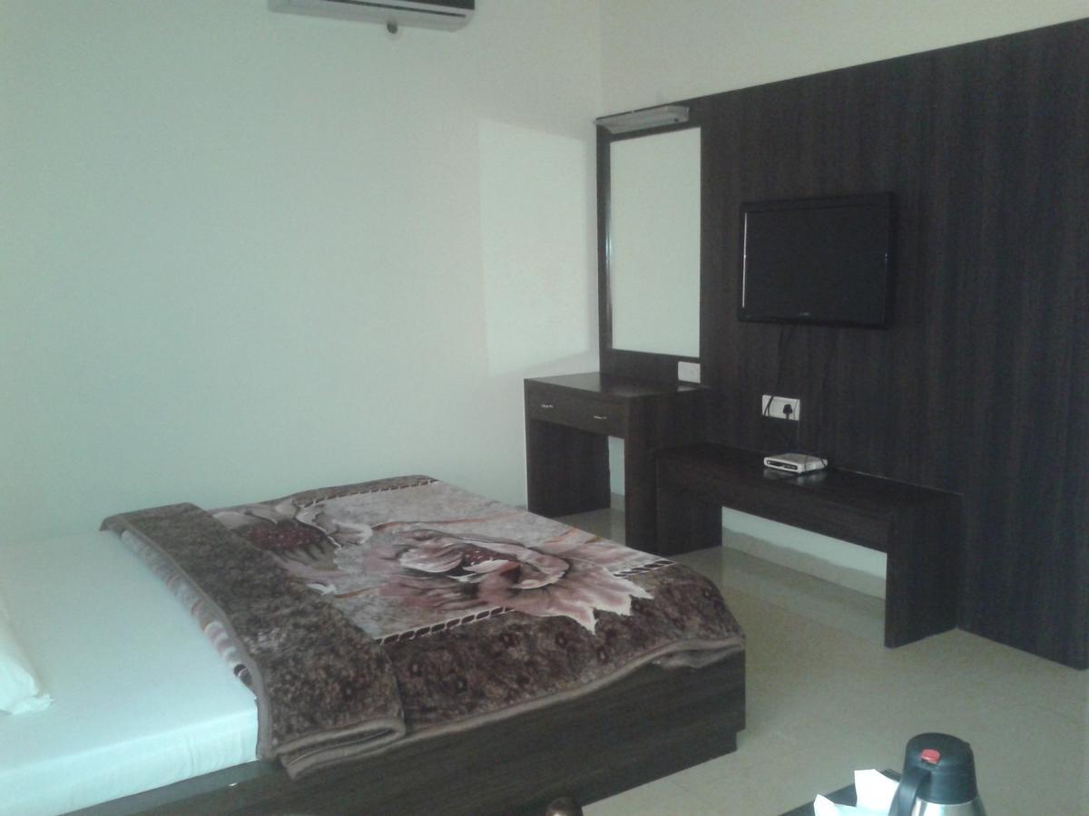Hotel Milan Palace 阿姆利则 客房 照片